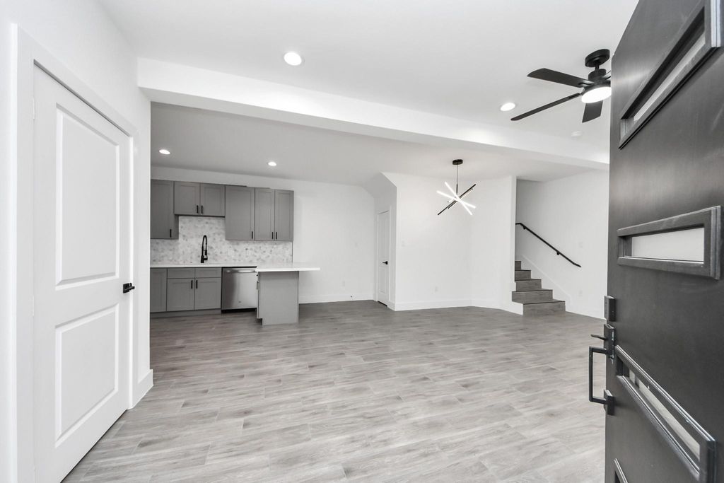 Photo of 7412 Carver Road #B, Houston, TX 77088 (MLS # 58572267)