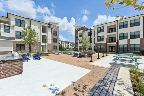 Photo of 1800 Central Pine Street #6306, Montgomery, TX 77316 (MLS # 56910960)