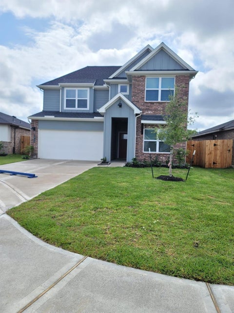 Photo of 4915 Pine Haven Lane, Fresno, TX 77545 (MLS # 78898226)