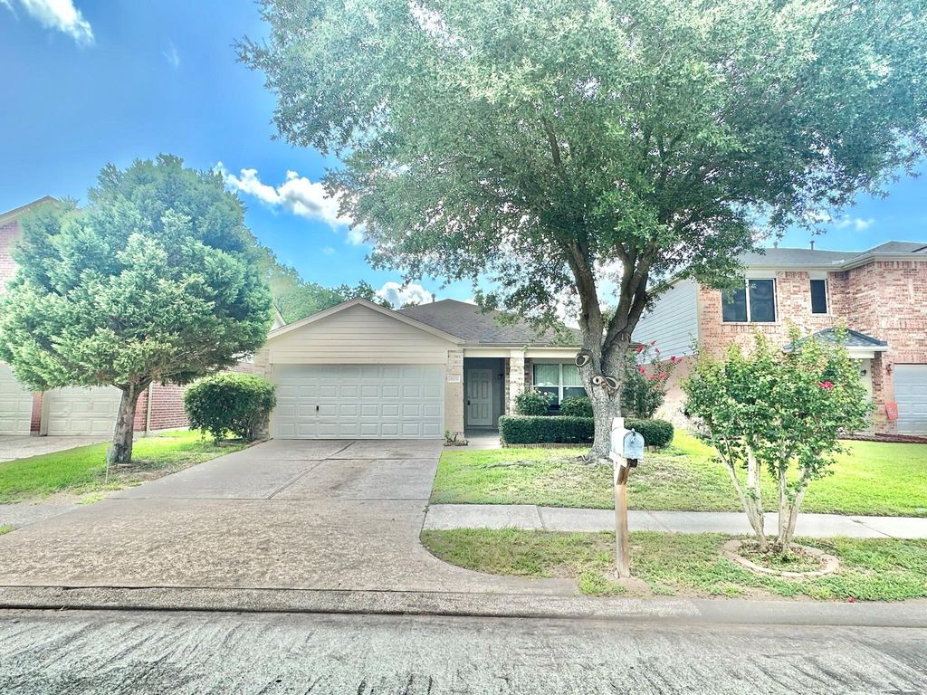 Photo of 18214 Wren Dale Lane, Humble, TX 77346 (MLS # 42513278)