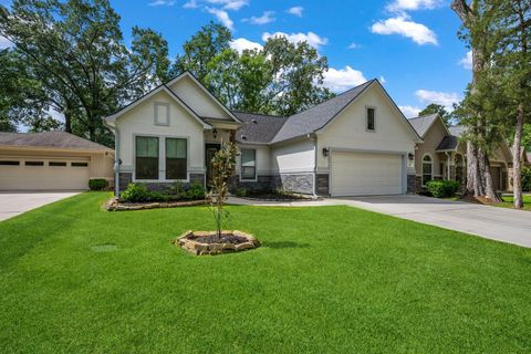 Photo of 13211 Doral Circle, Montgomery, TX 77356 (MLS # 54043402)