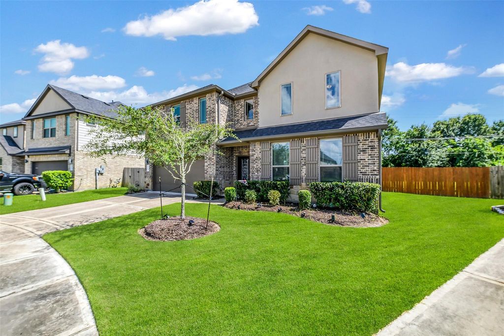 Photo of 1508 Harvest Vine Court, Friendswood, TX 77546 (MLS # 26240337)