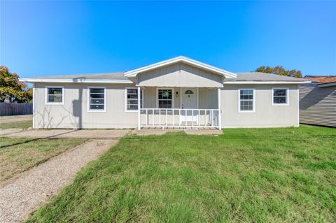 Photo of 3020 2nd Avenue N, Texas City, TX 77590 (MLS # 45340240)
