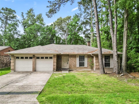Photo of 1 E Woodtimber Court, Spring, TX 77381 (MLS # 53325789)