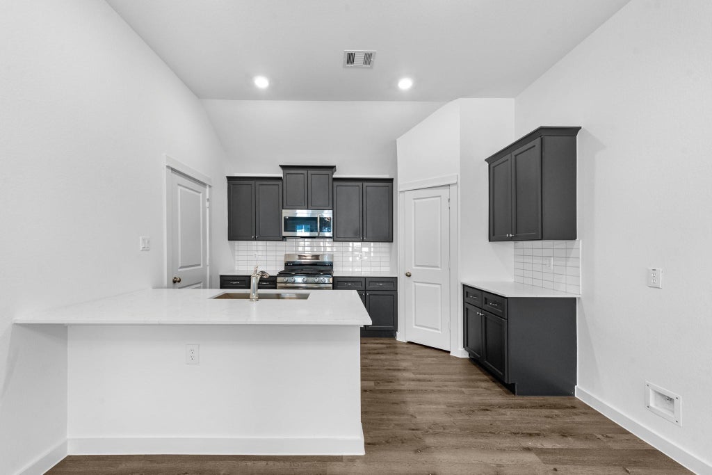 Photo of 106 County Road 51030, Cleveland, TX 77327 (MLS # 39599904)