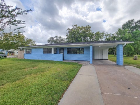 Photo of 2605 W Dumble Street, Alvin, TX 77511 (MLS # 73230088)