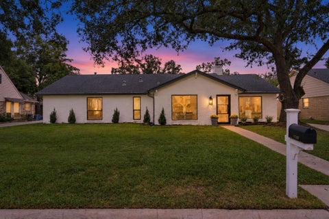 Photo of 11307 Valley Spring Drive, Houston, TX 77043 (MLS # 11514786)