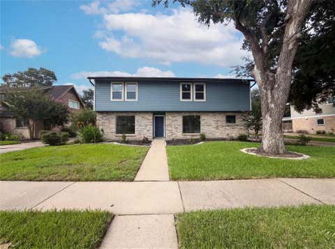 Homes For Sale - 8119 Silent Cedars Drive<br/> Houston, TX 77095