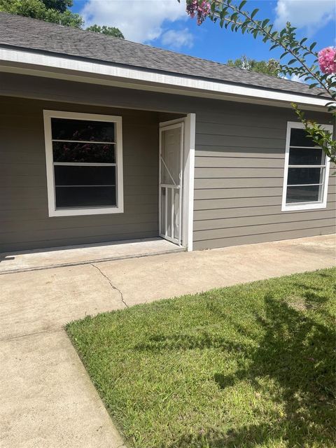 Photo of 2629 N Camp Circle #A, La Marque, TX 77568 (MLS # 83775692)