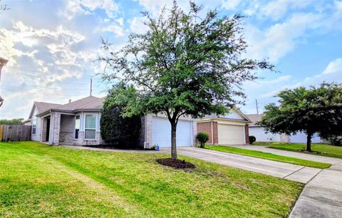 Photo of 18727 N Young Elm Circle, Houston, TX 77073 (MLS # 26512782)