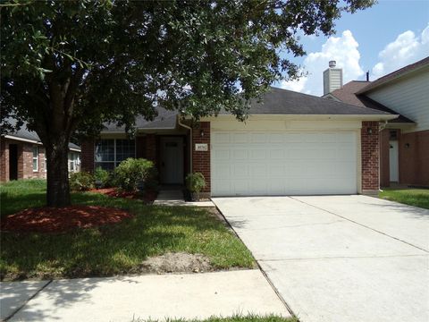 Photo of 8570 Chaletford Drive, Houston, TX 77044 (MLS # 84989174)