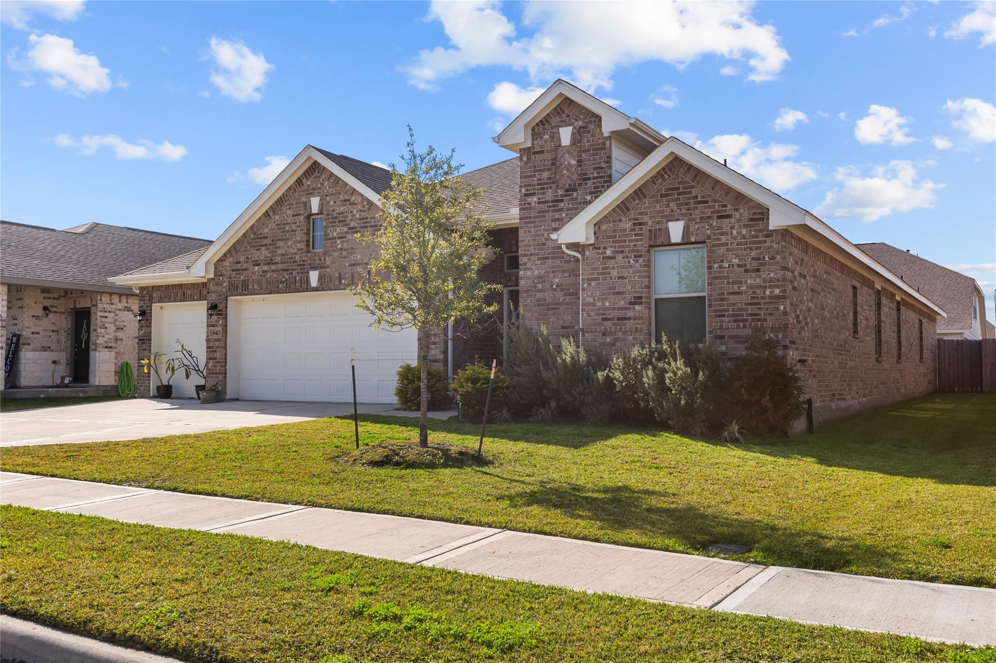 8423 Moonlight Bay Circle