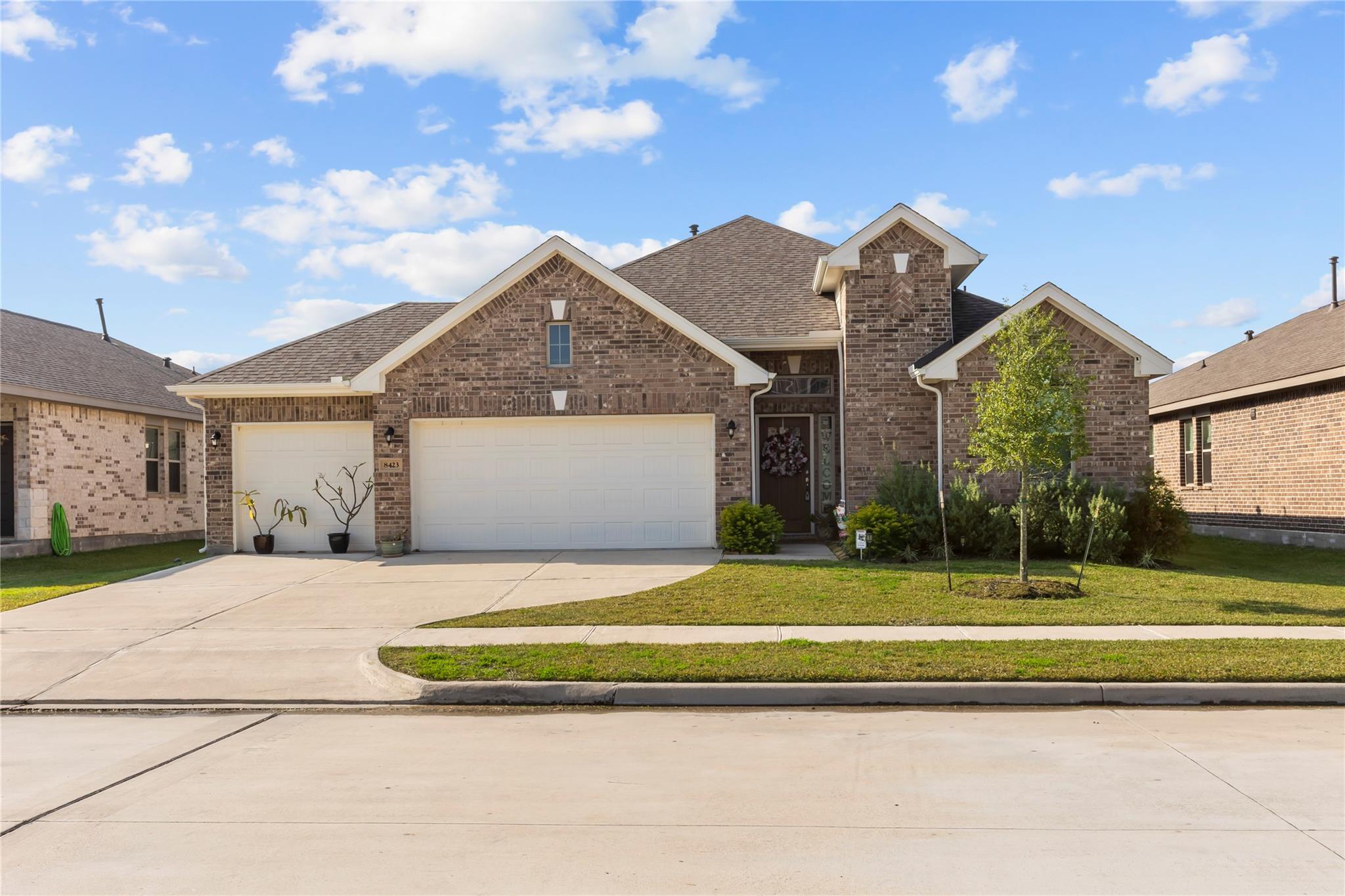 8423 Moonlight Bay Circle