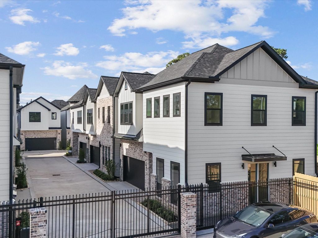 Photo of 2593 Paul Quinn Street St, Houston, TX 77091 (MLS # 21999049)