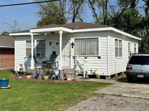 Photo of 3417 Vintage Street, Houston, TX 77026 (MLS # 76879980)