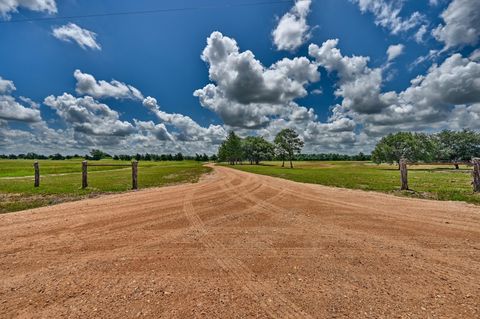 Photo of 6 Fieldcrest Ln, Burton, TX 77835 (MLS # 59218078) Photo of 6 Fieldcrest Ln, Burton, TX 77835 (MLS # 59218078)