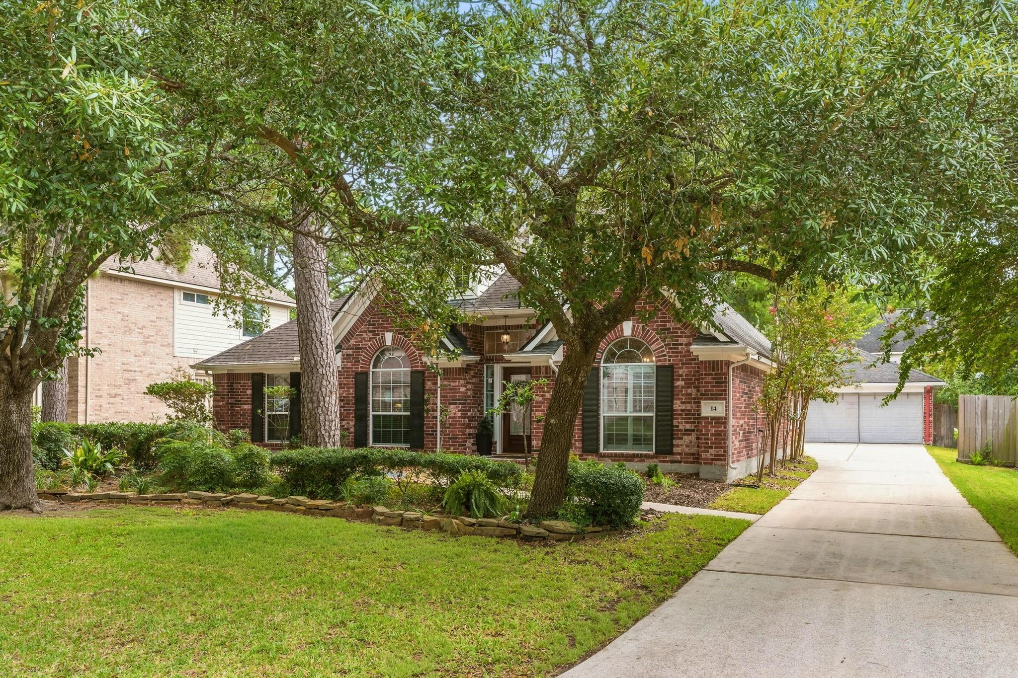 14 Taupewood Place