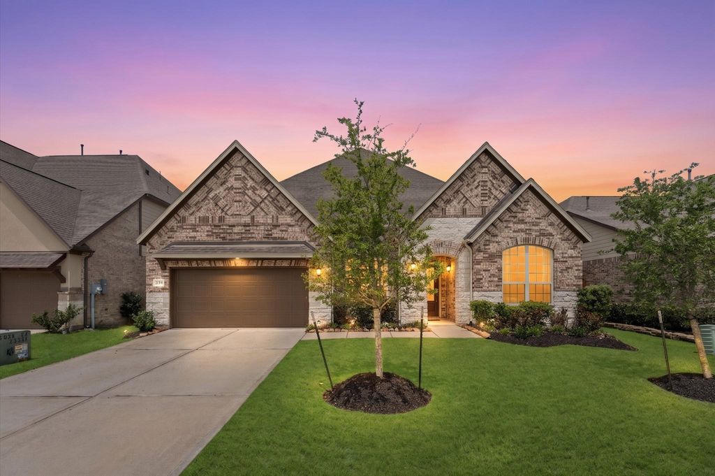 Photo of 12616 Playa Cove Lane, Texas City, TX 77568 (MLS # 20583211)