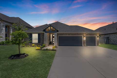 Photo of 6111 Sandspur Springs Lane, Pearland, TX 77584 (MLS # 55564317)