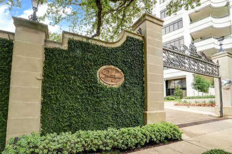 Condo For Sale - 2121 Kirby Drive #7NE<br/> Houston, TX 77019