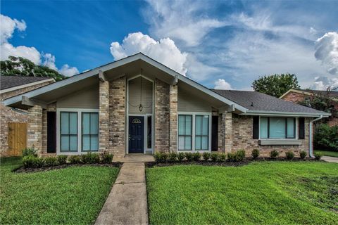 Photo of 3415 Pecan Point Drive, Missouri City, TX 77478 (MLS # 35055206)