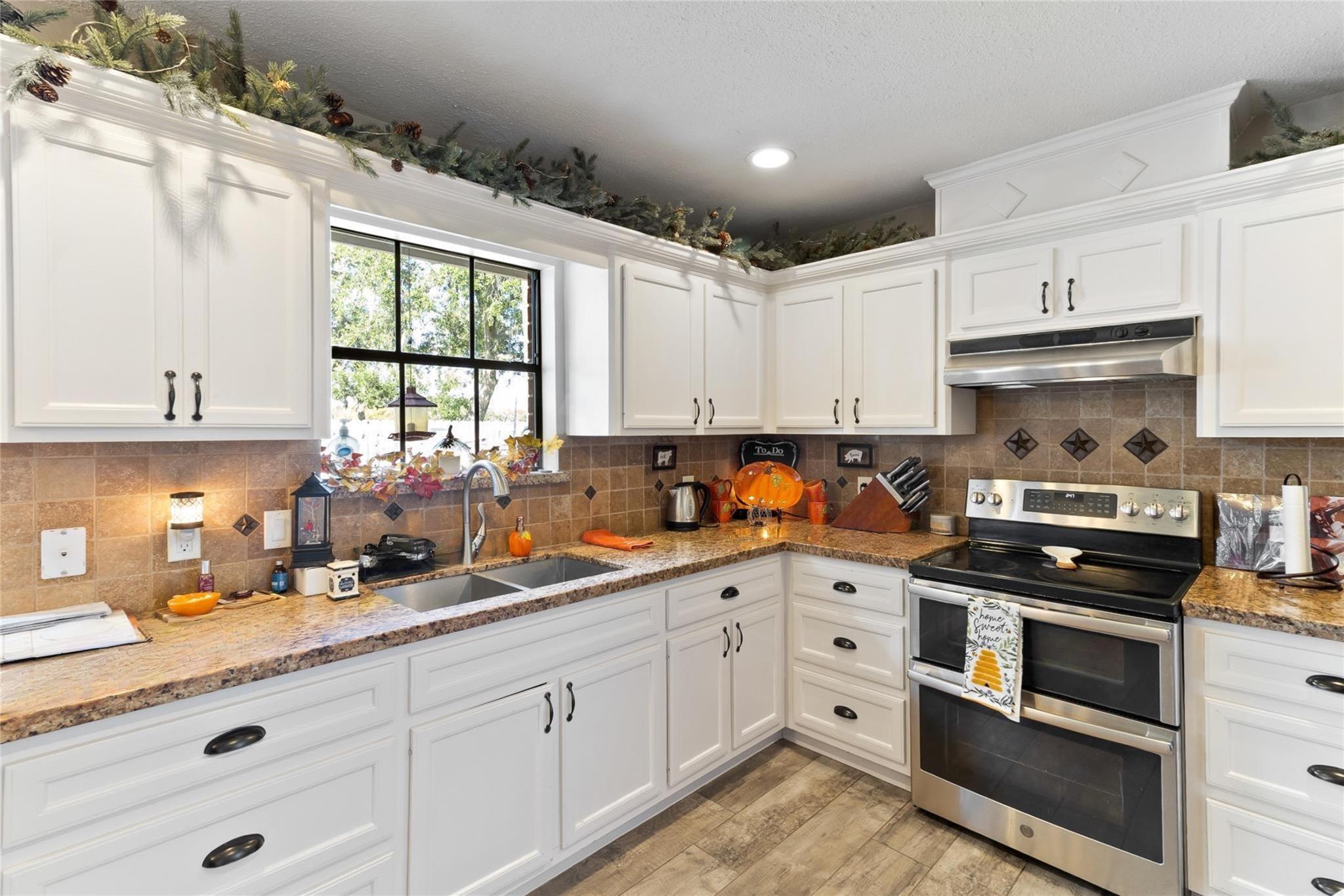 219 Red Oak Circle Circle