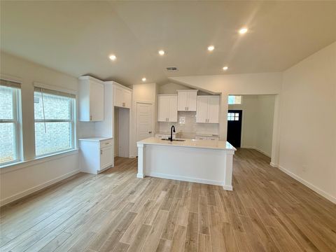 Photo of 3202 Emerald Hills Dr, Angleton, TX 77515 (MLS # 2923319)