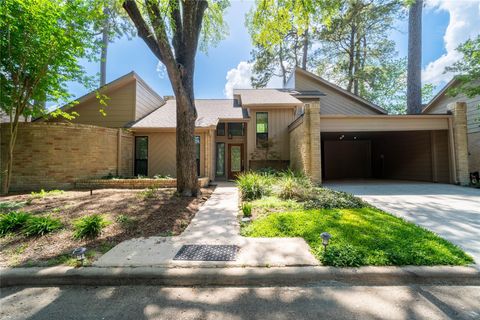 Photo of 179 Old Bridge Lake, Houston, TX 77069 (MLS # 98595182)