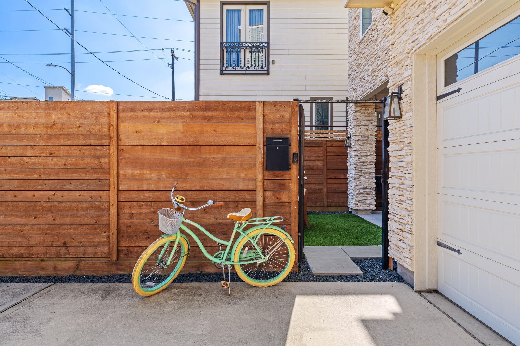 807 Nicholson Street