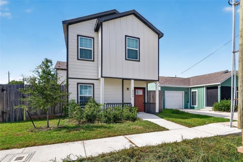 Townhouse For Rent - 6434 New York<br/> Houston, TX 77021