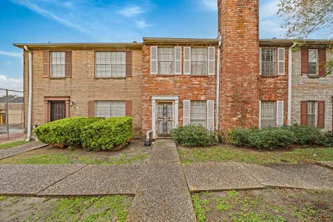 Townhouse For Sale - 4142 Belle Park Drive #4142<br/> Houston, TX 77072