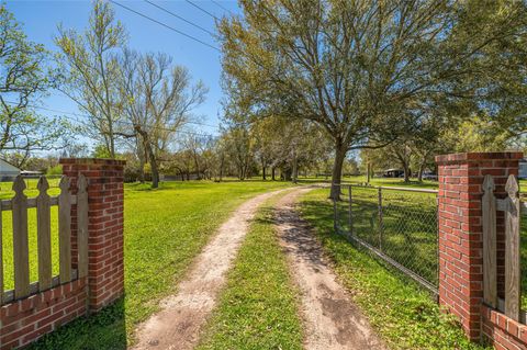 Vacant Land For Sale - 6009 Terrebonne Road<br/> Hitchcock, TX 77563
