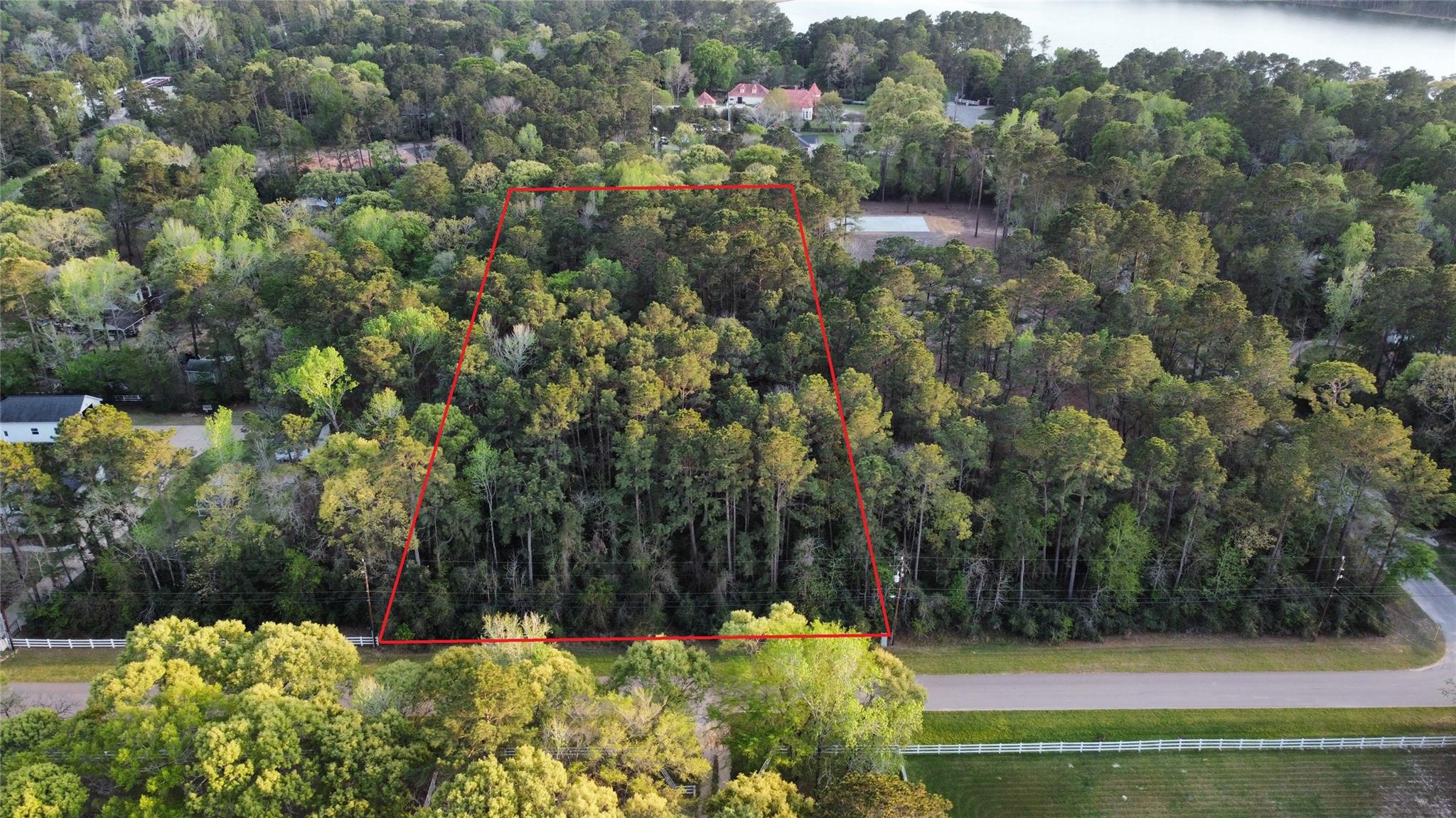 19103 Country Lake Dr
