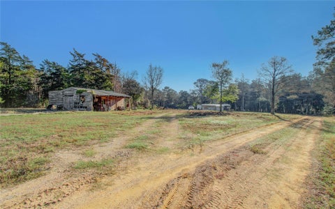 Photo of 1102 Pine Crest Dr, New Ulm, TX 78950 (MLS # 5774837)