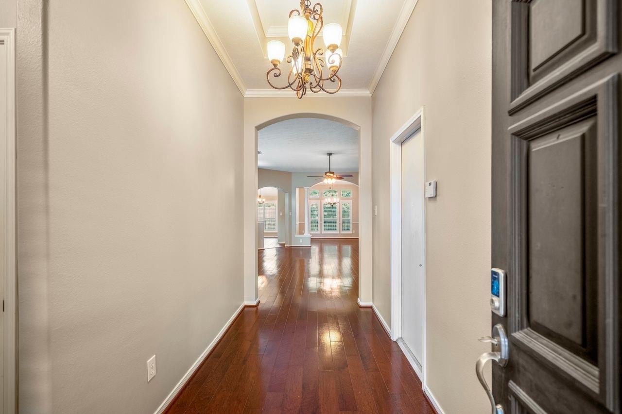 5210 Cottonwood Creek Lane