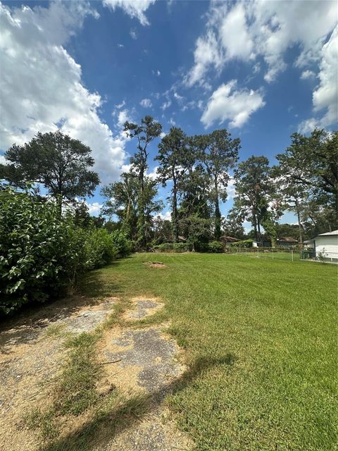 Vacant Land For Sale - 8213 Flintridge Drive<br/> Houston, TX 77028