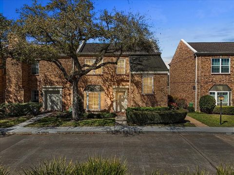 600 Wilcrest Drive 42 Houston TX 77042