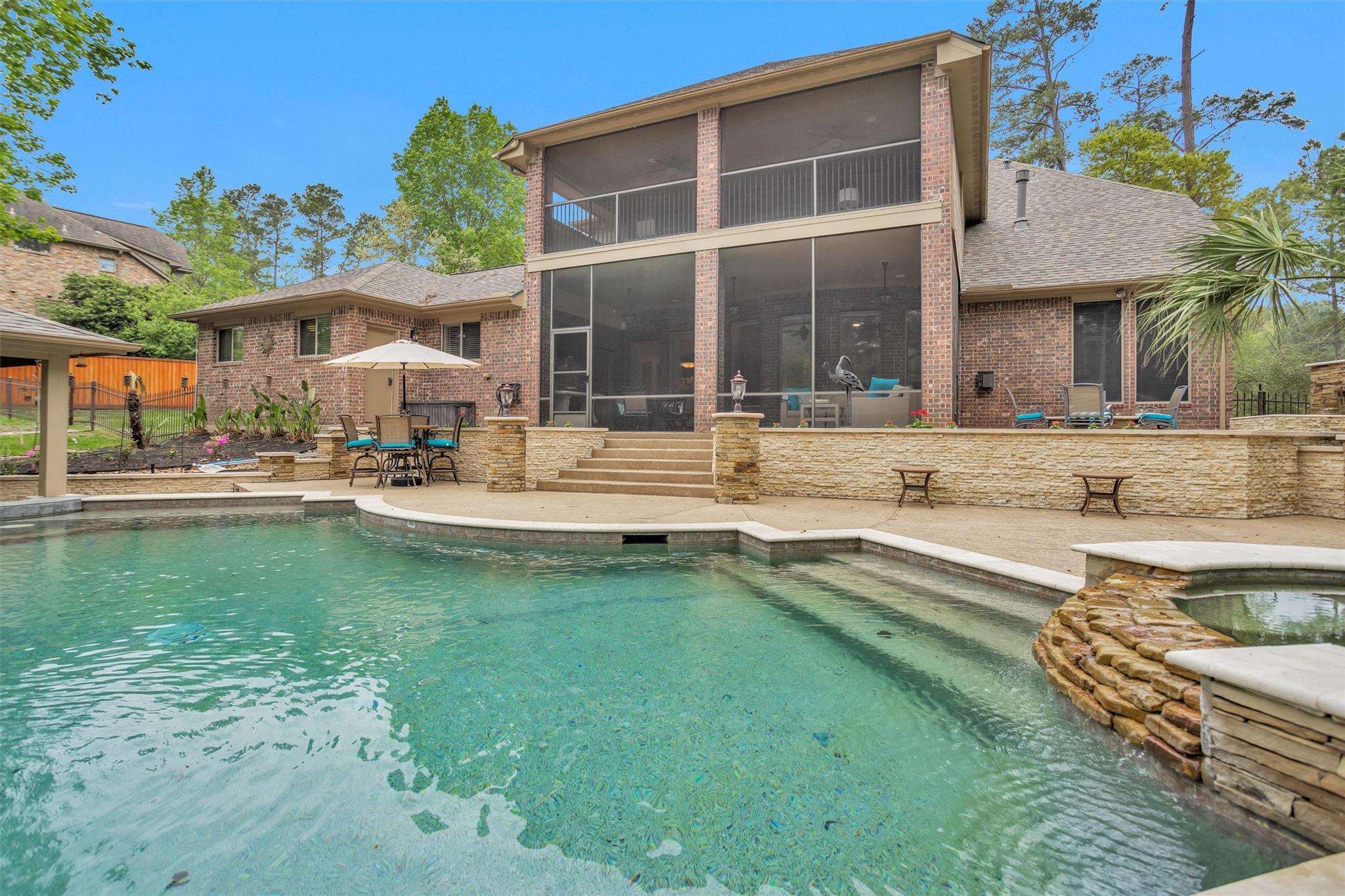 1904 Cliff Manor Drive