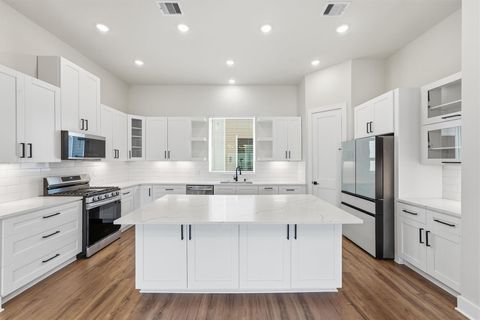 Photo of 1942 Purswell Road, Houston, TX 77055 (MLS # 92404468)
