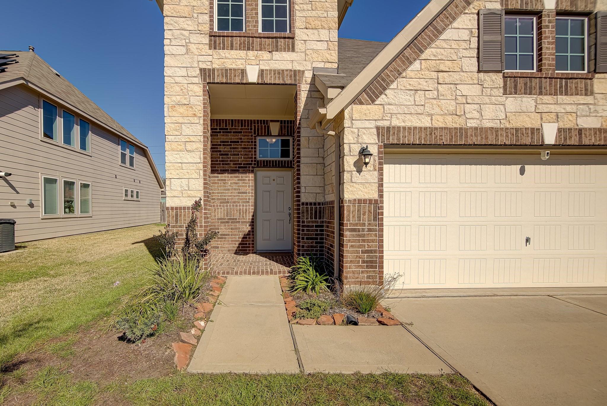 6014 Prince Place Drive