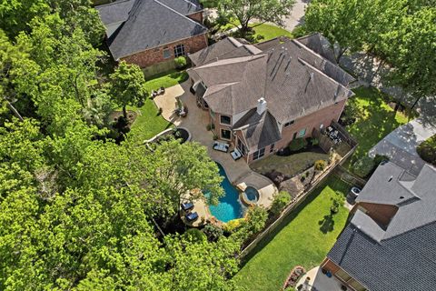 Photo of 6110 Country Falls Lane, Kingwood, TX 77345 (MLS # 68102195)