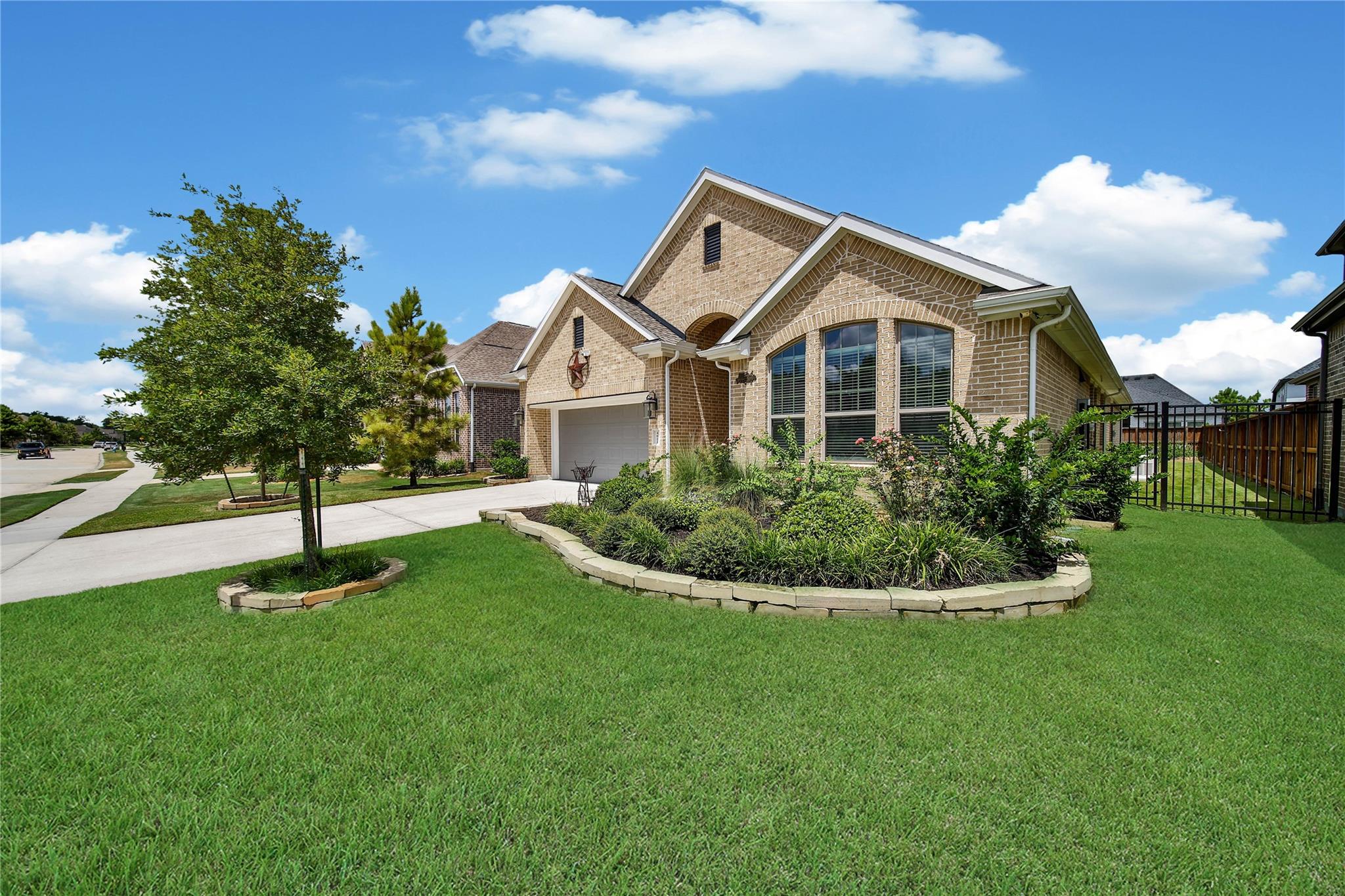4611 Silver Moon Drive