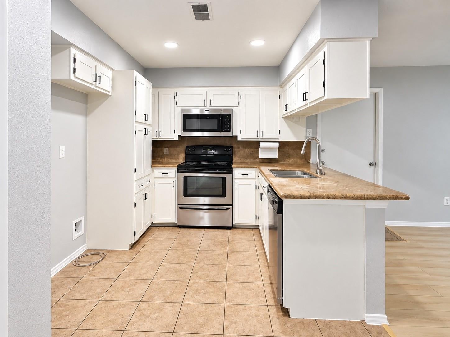 4234 Fleet Ln Lane