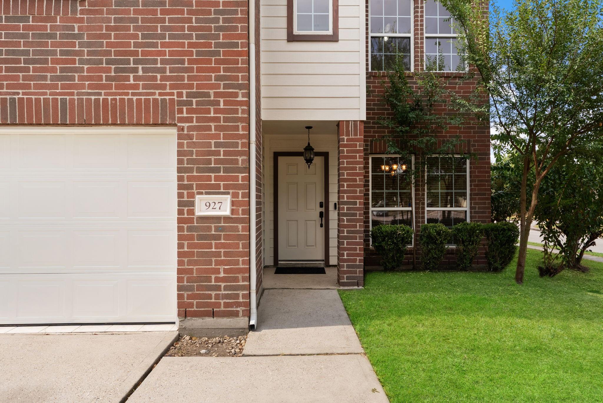 927 Northgate Springs Drive