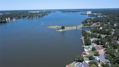 Tiny photo for 12608 Lazy Cove Drive, Willis, TX 77318 (MLS # 98504299)