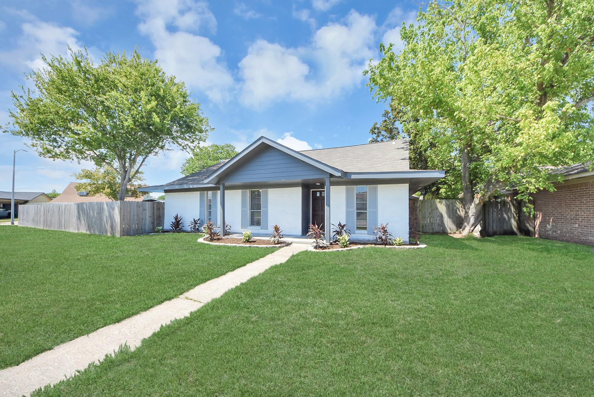 6301 Sioux Drive