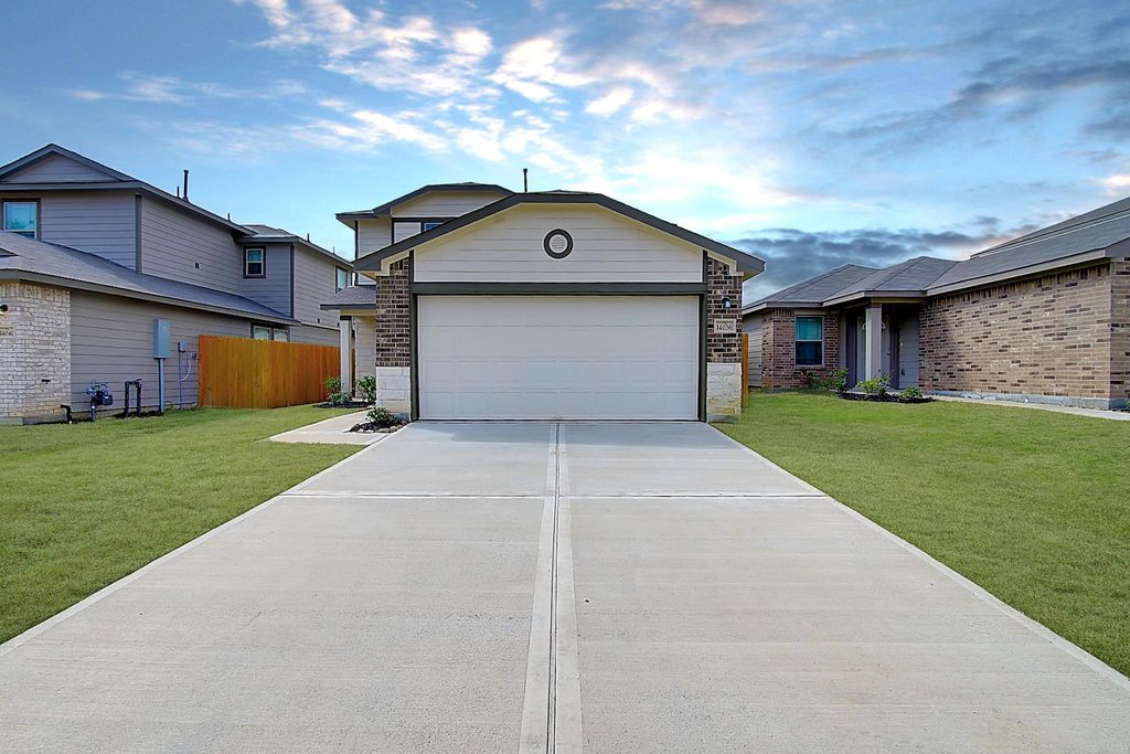 Photo of 14023 Mack Wood Trail, Conroe, TX 77303 (MLS # 66644566)