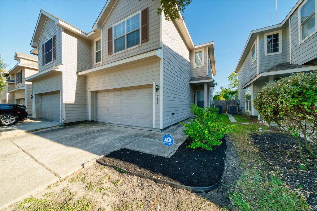 Photo of 2831 Hackamore Hollow Lane, Houston, TX 77014 (MLS # 95161931)