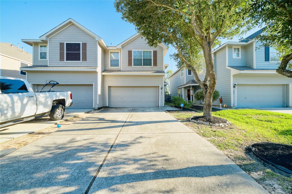 Photo of 2831 Hackamore Hollow Lane, Houston, TX 77014 (MLS # 95161931)