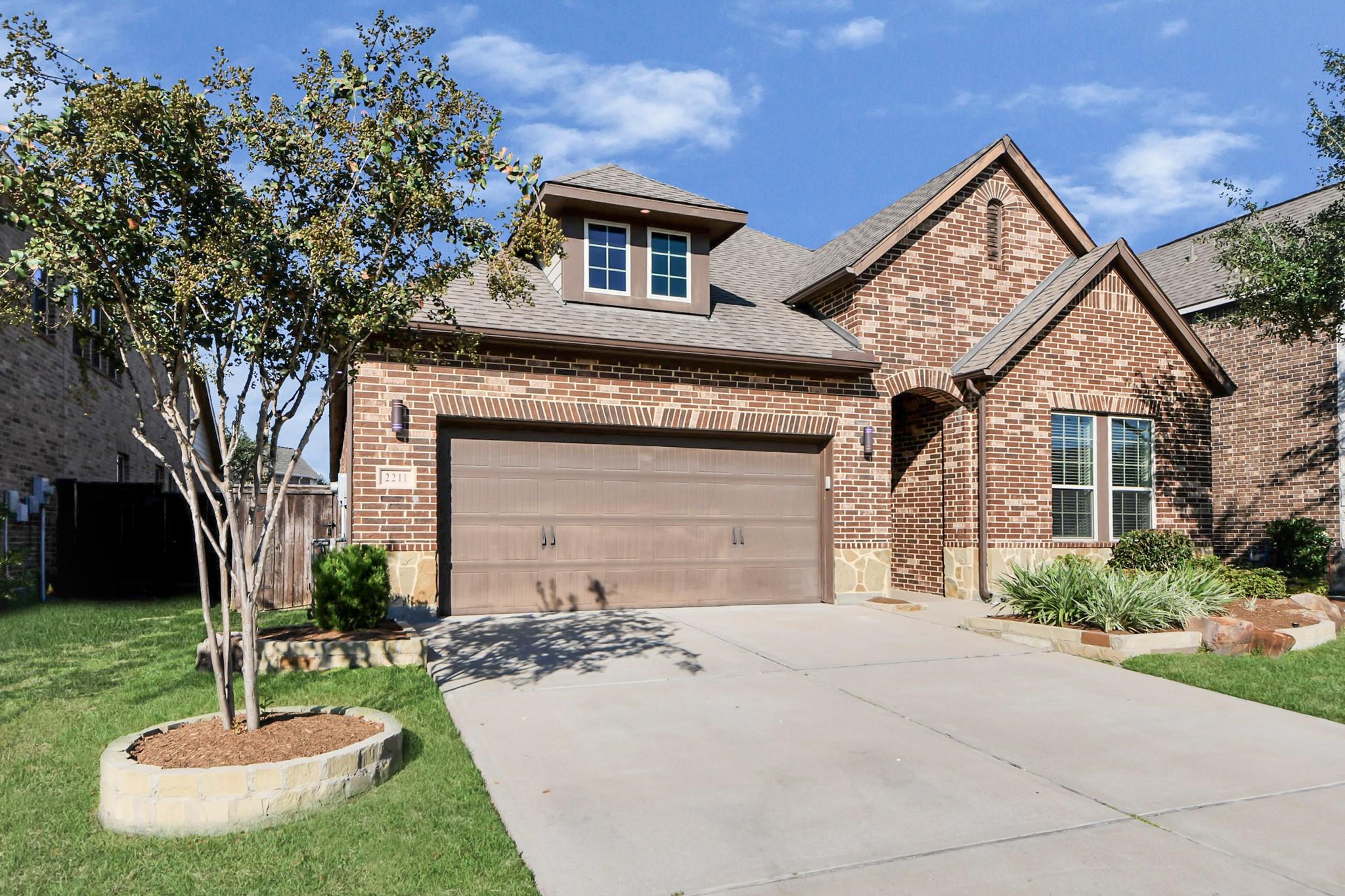 2211 Tonkawa Trail